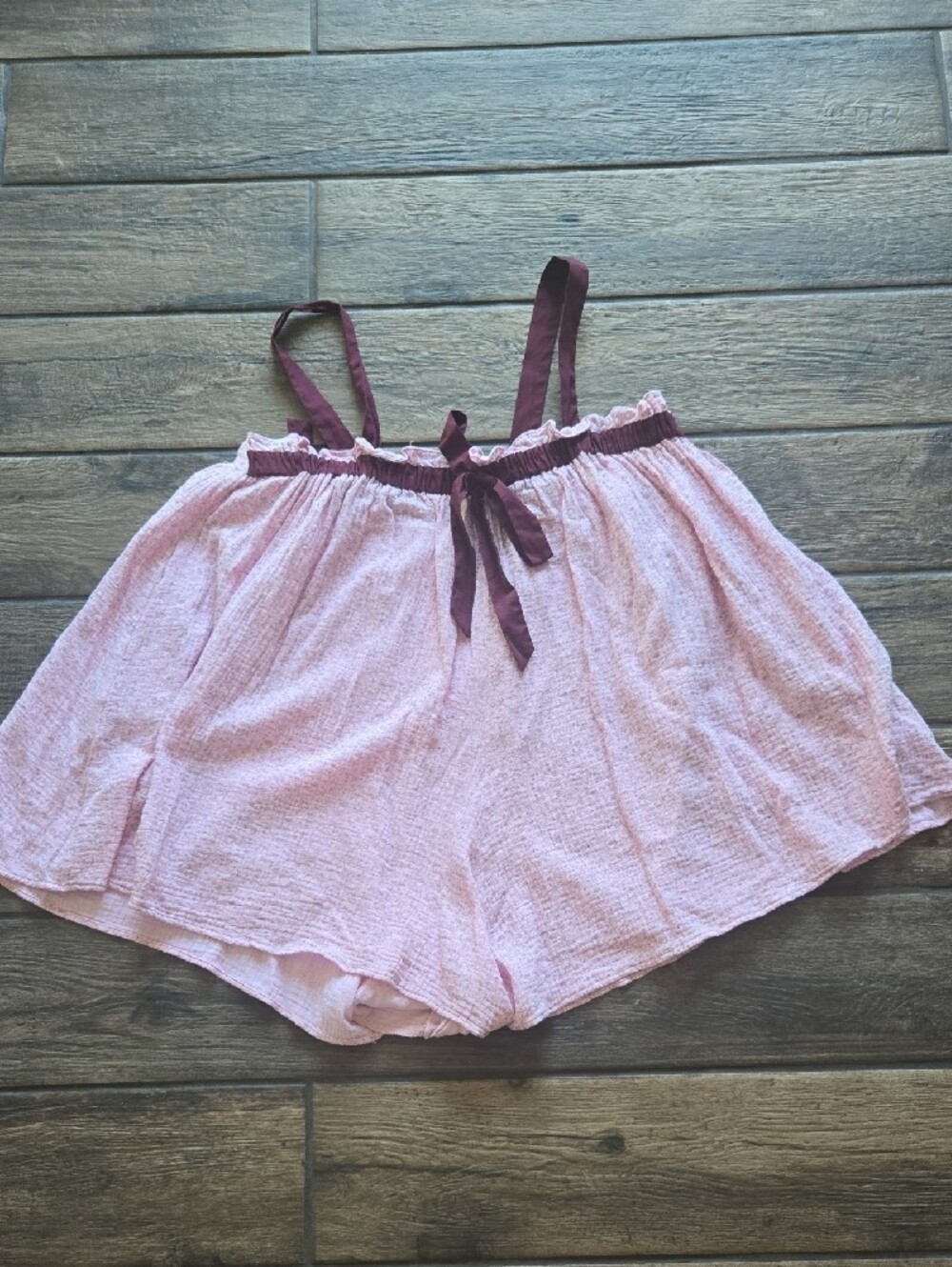 3 Shorts Rompers - Picture 7 of 9